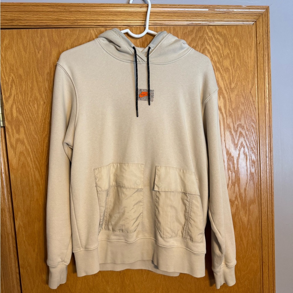 Nike women’s beige sweatshirt